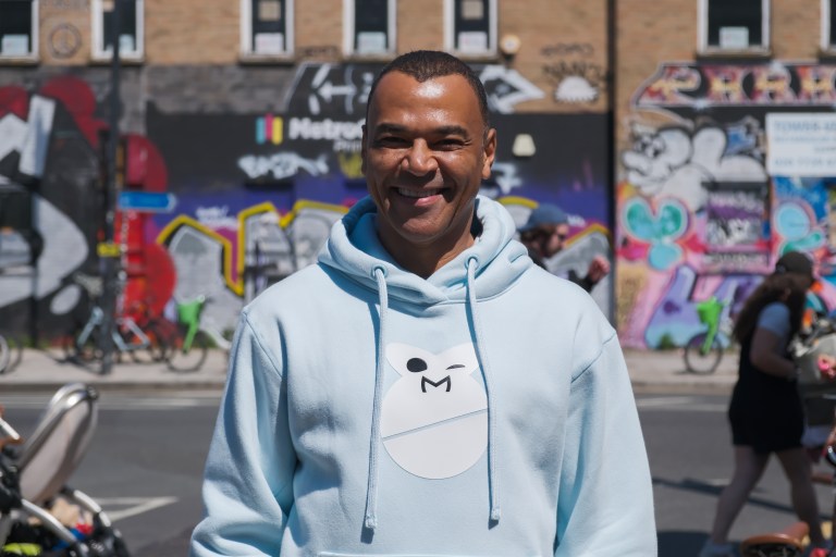 El exfutbolista Cafú presenta una marca de ropa para luchar contra el racismo