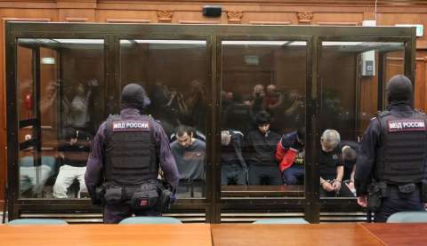 Empieza juicio por el atentado en sala de conciertos de Moscú que dejó 149 muertos