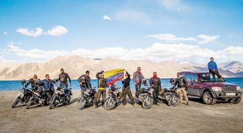 Colombianos en moto por el Himalaya