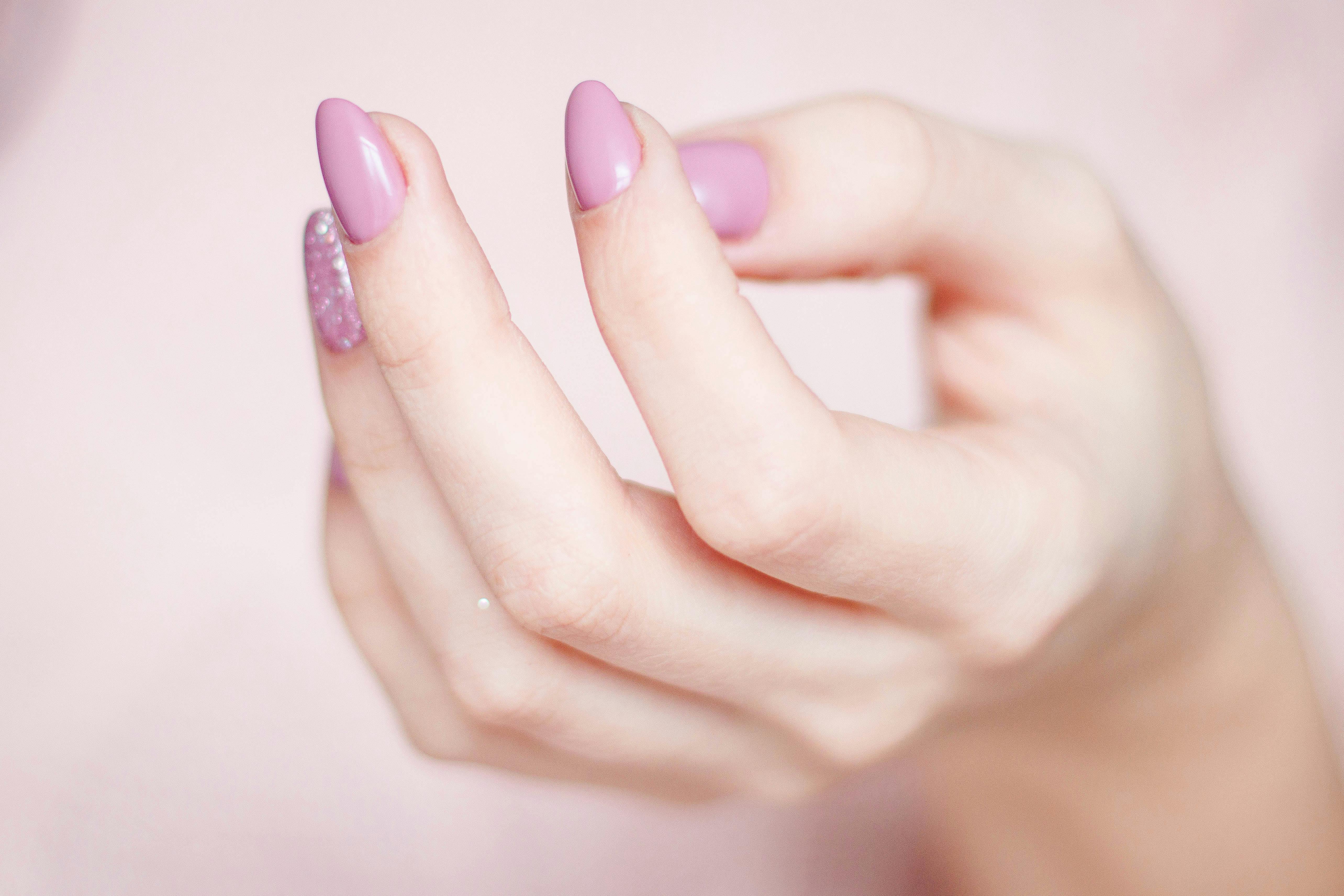 Lo que debe saber de las uñas semipermanentes