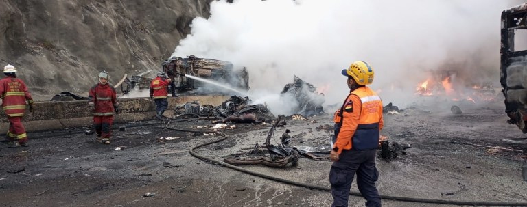 Venezuela: una explosión en una autopista de Caracas dejó 8 personas fallecidas