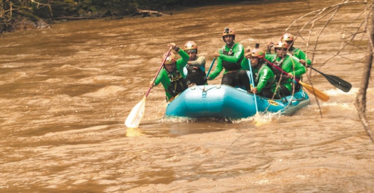 El equipo de excombatientes de FARC que competirá en el mundial de rafting en Italia