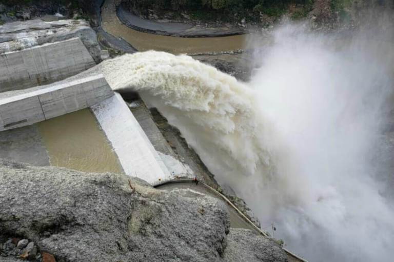 Embalses tienen menos agua que hace un año: nivel cae 2,2 puntos