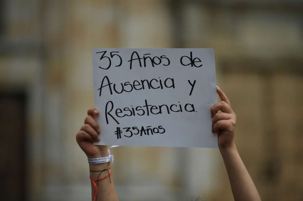 Conmemoración de los 35 años de la toma del Palacio de Justicia por parte de familiares