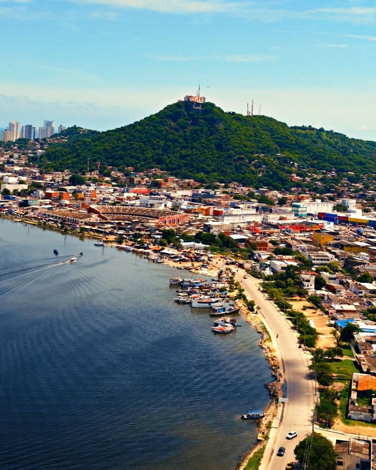 Bazurto: un mercado que representa y estorba a Cartagena