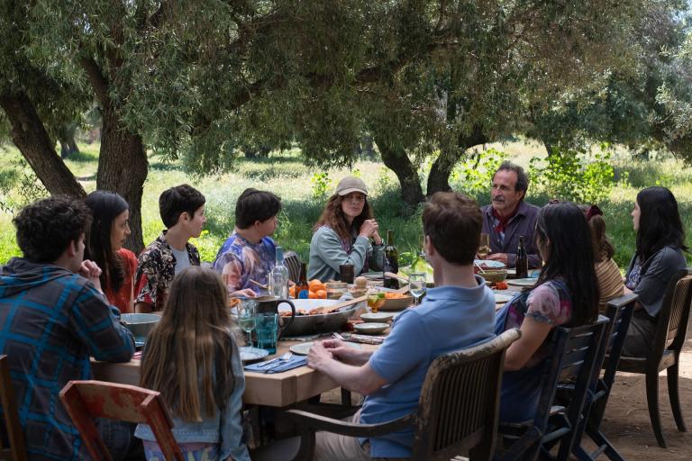 La película ‘Familia’ realiza un retrato antropológico a través de una oferta