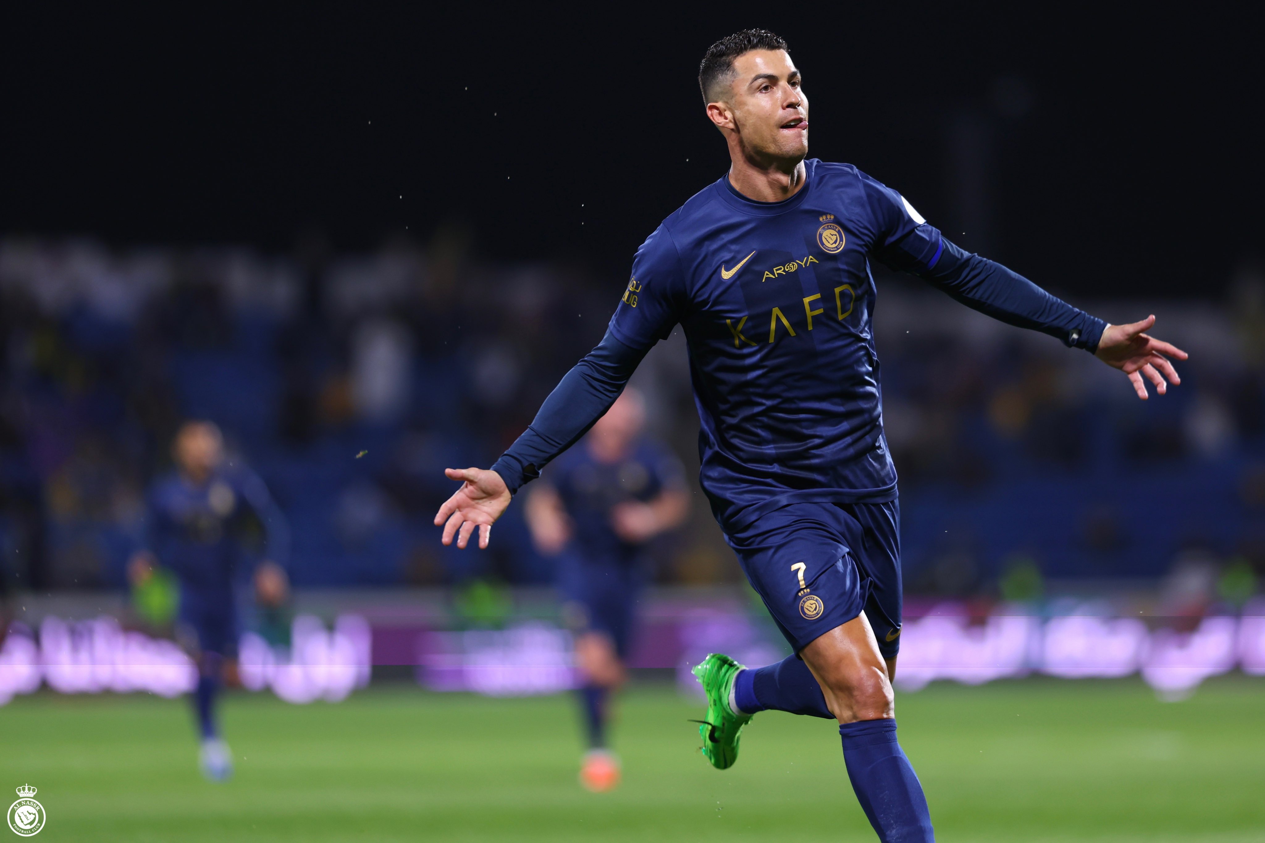 Cristiano Ronaldo, jugador de Al Nassr de Arabia Saudita, celebrando un gol con su equipo.