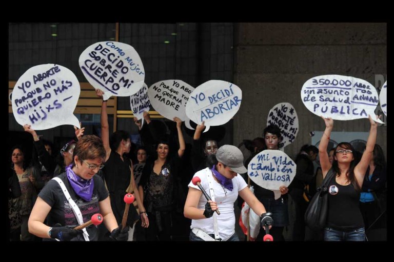 EPS: a cumplir con el aborto legal