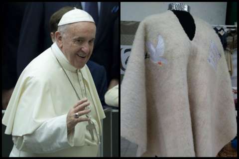 La ruana para el papa Francisco