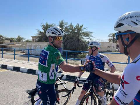 Tour de Omán: Mark Cavendish le quitó a Fernando Gaviria el liderato