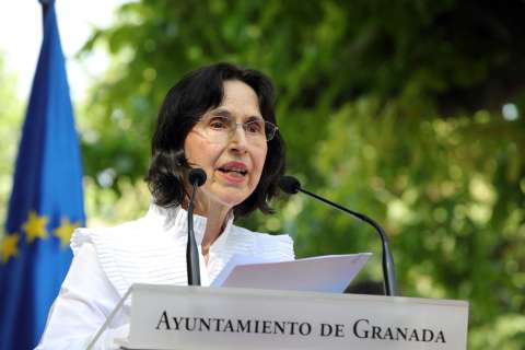 Coral Bracho recibió el Premio Internacional de Poesía Federico García Lorca