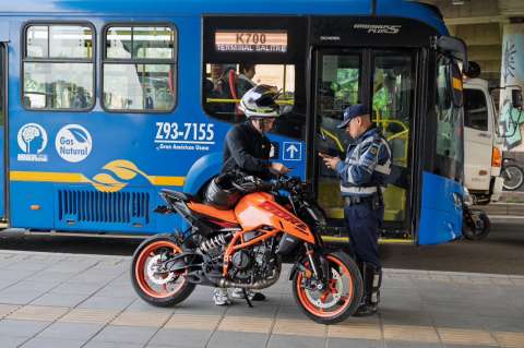 Por evitar trancón, terminaron con la moto inmovilizada: Alcaldía realizó nuevo operativo