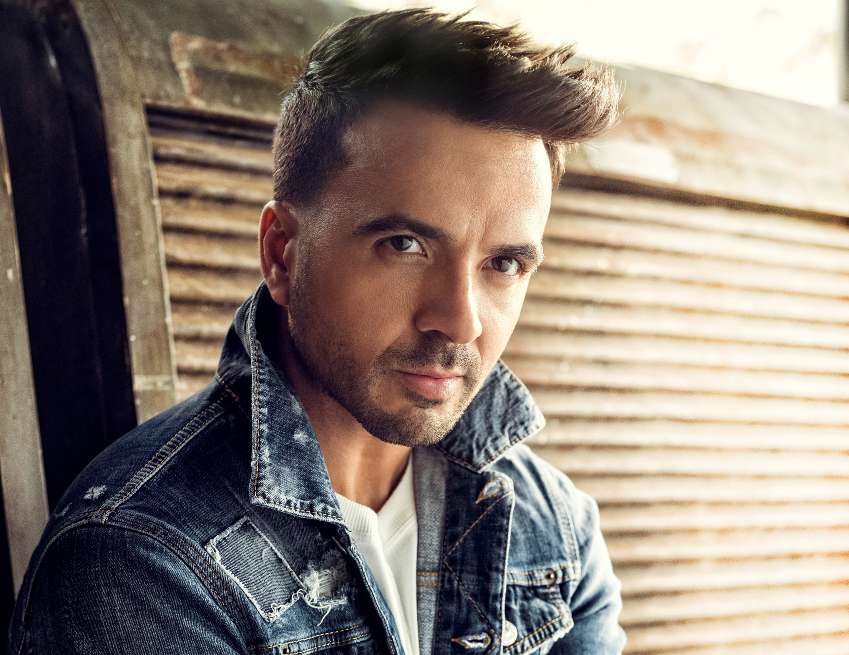 Luis Fonsi es un artista puertorriqueño.