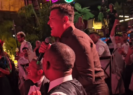 Carlos Vives puso a Will Smith y a Antonio Banderas a bailar “La Gota Fría” (Video)