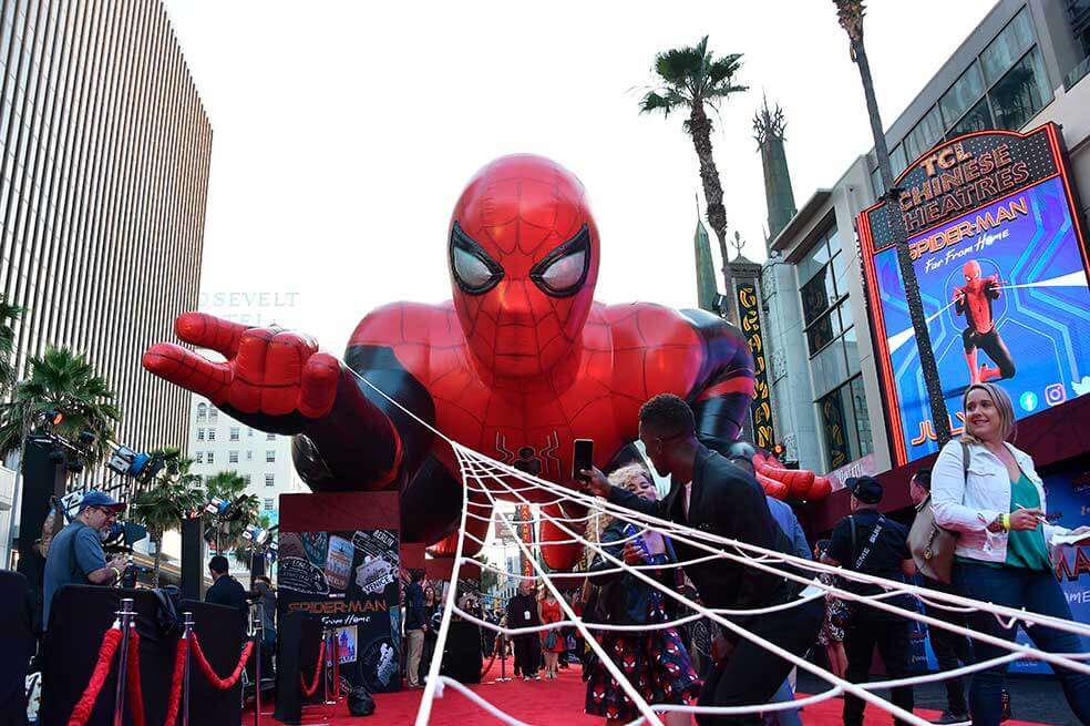 Fuentes cercanas afirman al medio especializado "TheWrap" que los protagonistas de Endgame se reunirán una última vez para celebrar la victoria. / AFP