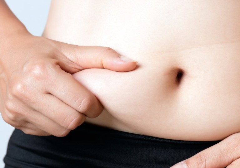 Dile adiós a esos gorditos del abdomen con esta rutina de ejercicio