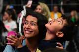 Así celebran los seguidores de Gustavo Petro, nuevo presidente de Colombia