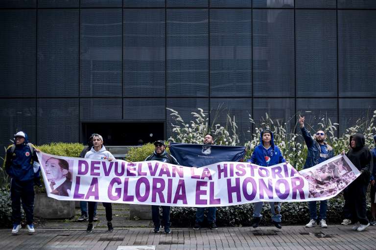 En imágenes: así fue el plantón de los hinchas de Millonarios.