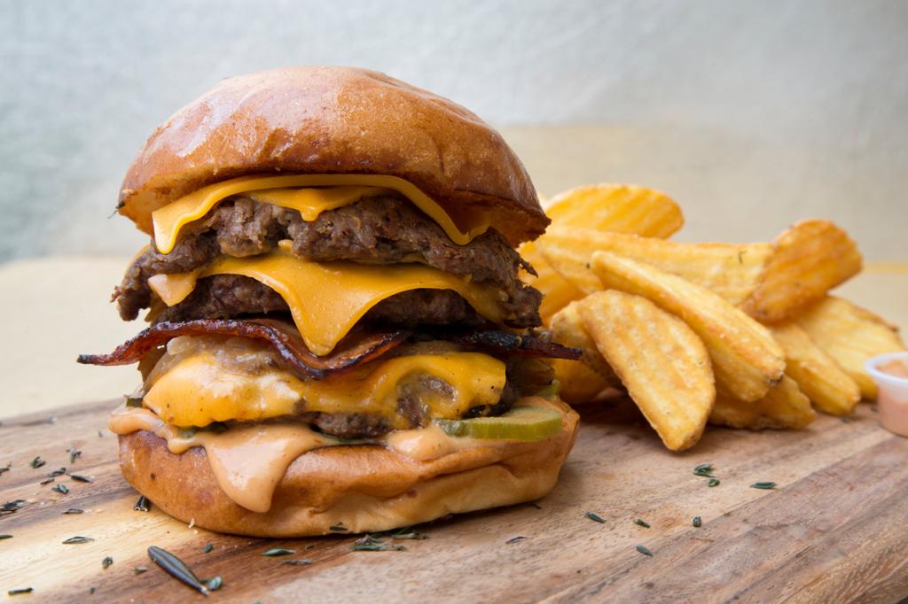 Una de las hamburguesas artesanales que se puede hacer en casa. @Bierigoodburger