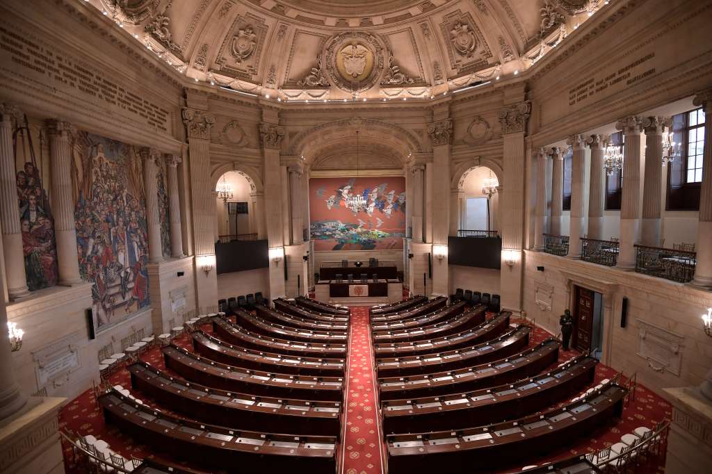 Lugar donde se reúne el Senado y la Cámara de Representantes, es revisado por la policía previo a la instalación del Congreso 2023.