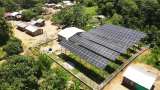 Gobierno firma convenio para financiar instalación de paneles solares en colegios