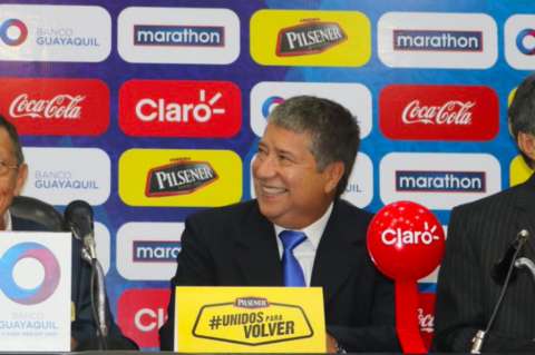 "El Bolillo" fue presentado como técnico de Ecuador