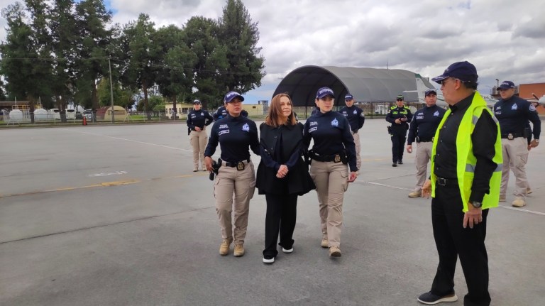 Así fue el traslado de la diseñadora Nancy González de El Buen Pastor hacia EE. UU.