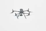 Combates con drones entre disidencias y Clan del Golfo desplazan a 78 personas en Antioquia