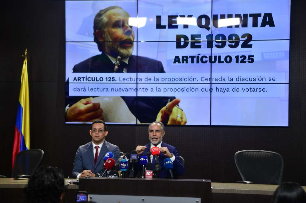 El viceministro del Interior, Jaime Berdugo, y el ministro del Interior, Armando Benedetti, cuestionaron al Senado.
