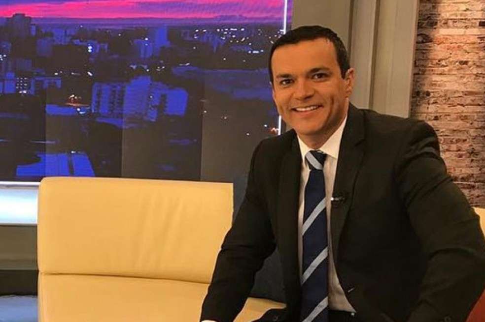 Televidentes han notado la ausencia del reconocido presentador de Noticias Caracol. ¿Qué le pasó? Aquí te lo contamos.