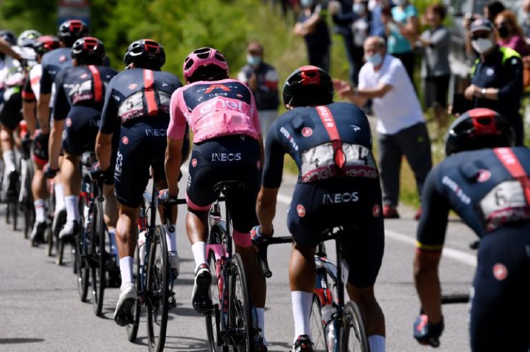 La primera línea de Egan Bernal en el Giro 2021