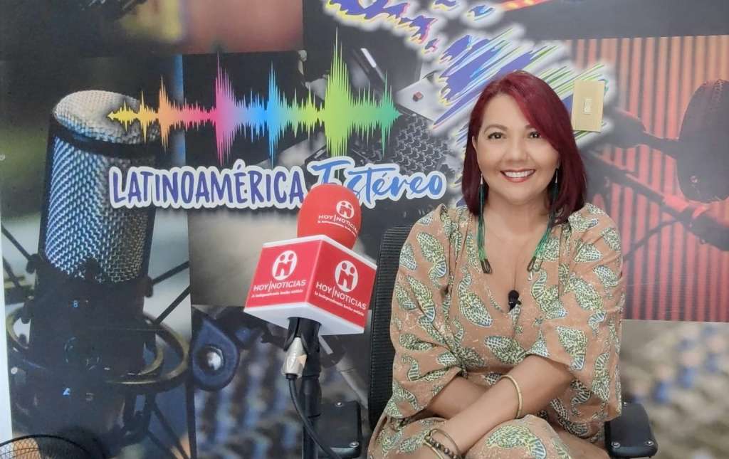 La periodista María del Pilar Aguilar, directora de "Hoy Noticias", ha sido víctima de intimidaciones y ataques cibernéticos en varias ocasiones.