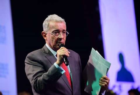 “Dos errores libraron a Chile de ser la nueva Cuba”: Uribe sobre la dictadura