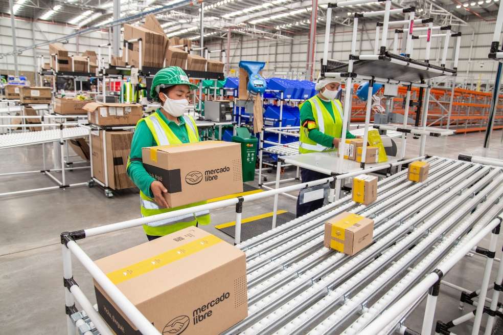 Mercado Libre es la compañía de tecnología líder en comercio electrónico de América Latina.