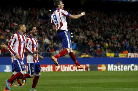 Atlético de Madrid goleó y clasificó a octavos en la Liga de Campeones