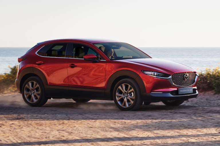 5 novedades de los nuevos Mazda 3 y Mazda CX-30 híbridos en Colombia