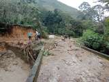 Avalancha en quebrada El Canelo incomunicó a 13 municipios con Bucaramanga