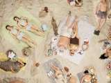 “Sun & Sea” transforma el Teatro Colón en una playa artificial por cuatro días