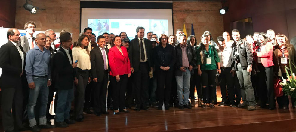 Durante el lanzamiento de las Radios Comunitarias para la Paz. / Archivo Particular