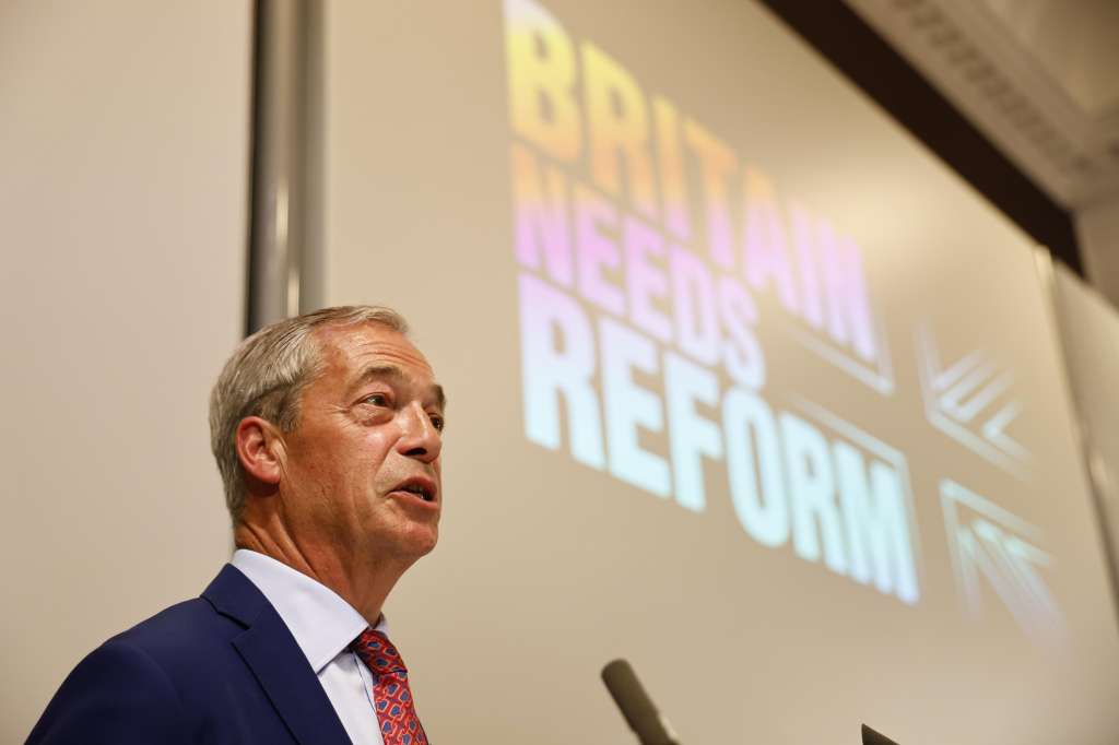 London (United Kingdom), 04/07/2024.- Newly elected member of parliament for the Reform Party Nigel Farage attends a press conference in Westminster in London, Britain, 05 July 2024. Britons went to the polls on the 04 July 2024, which the Labour party led by Keir Starmer have won with a majority. Reform gained four new members of parliament including Nigel Farage. (Elecciones, Reino Unido, Londres) EFE/EPA/TOLGA AKMEN