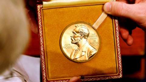 “Factores de impacto de las revistas científicas son fake news”: Premio Nobel