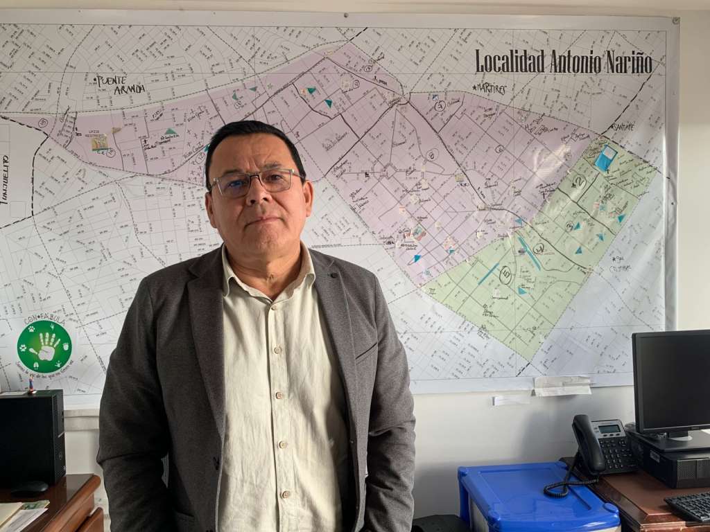 Víctor Silva es edil de la Localidad de Antonio Nariño.