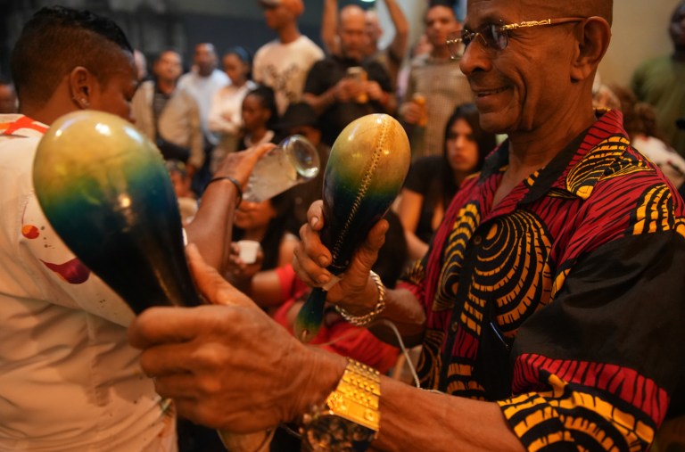 La ‘Calle del Sabor’ de Cali,  el lugar que atrae a turistas al ritmo de salsa