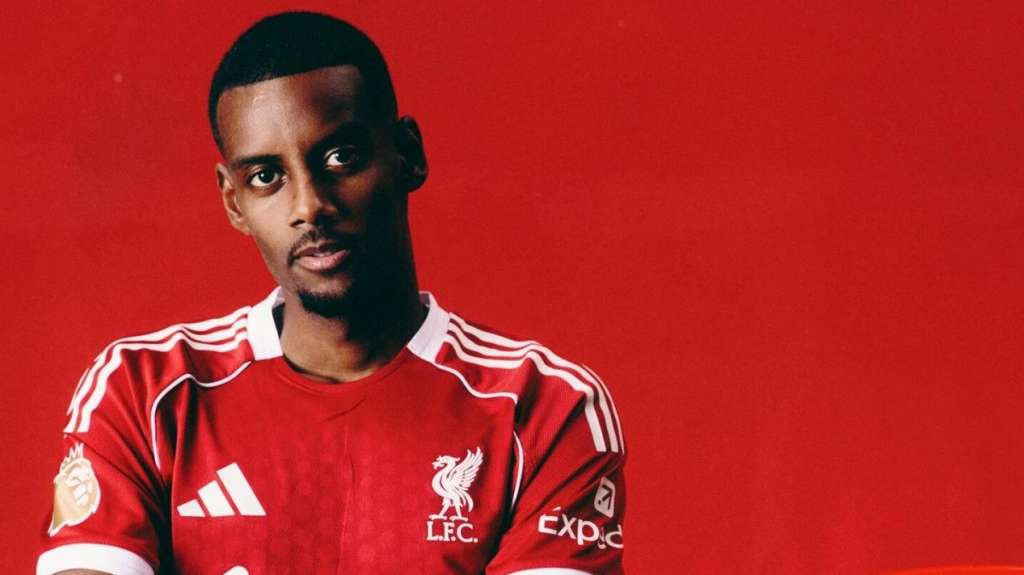 Alexander Isak, nuevo delantero de Liverpool de Inglaterra.