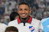 Federación uruguaya suspende el torneo local por la salud de Juan Izquierdo