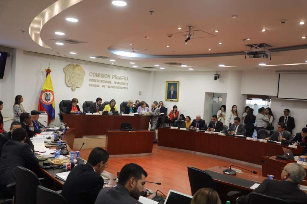 Comisión Primera de la Cámara.