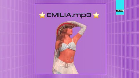 Emilia responde preguntas de sus fans en Colombia⭐