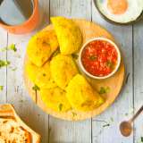 Así se preparan unas deliciosas empanadas de yuca al horno