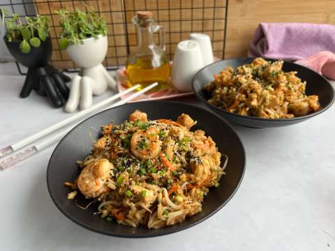 Sorprende a mamá con este arroz oriental mixto: receta para el Día de la Madre