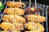 Receta para preparar alitas de pollo marinadas y parrilladas